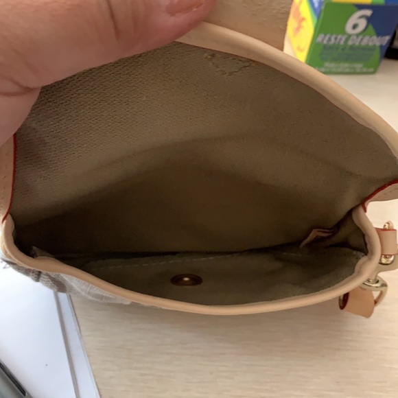 Dooney & Bourke (3) - Picture 6 of 6